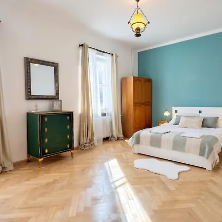 Апартаменти Old Town Heart Варшава
